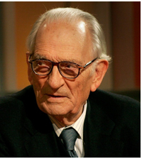 ADRIANO MOREIRA